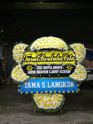 Papan Bunga Duka di Cikeusal