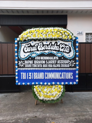 Papan Bunga Duka di Cikeusal